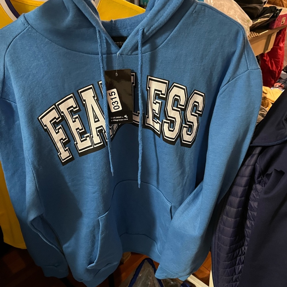 Chemistry Fearless Blue Men's Sweater size medium new with tags